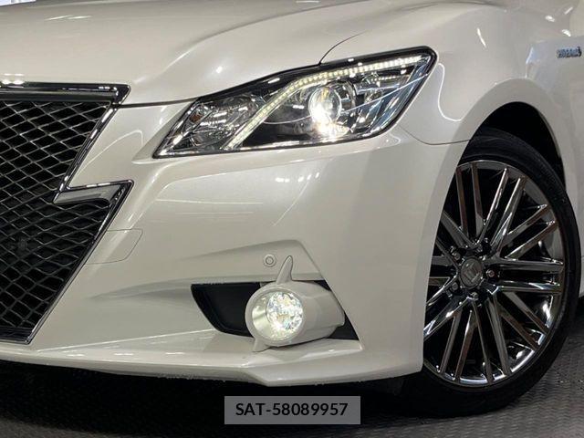 Toyota CROWN SEDAN 2014-03 8795630-11
