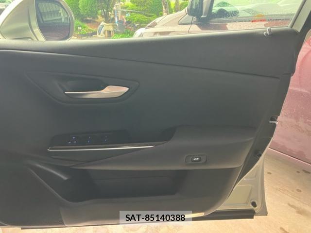 Toyota CROWN SEDAN 2019-11 8795629-16