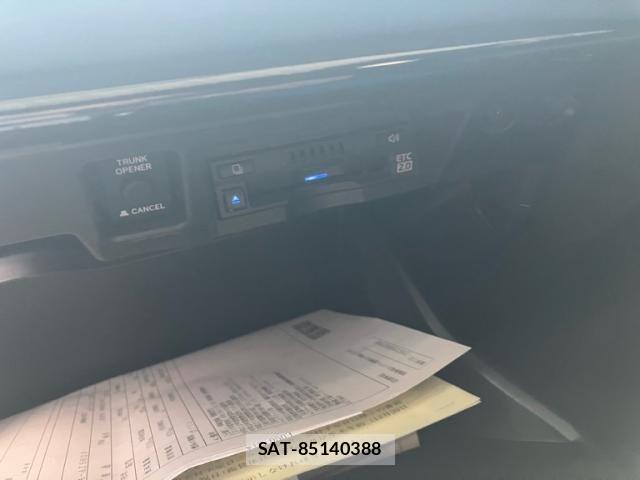 Toyota CROWN SEDAN 2019-11 8795629-25