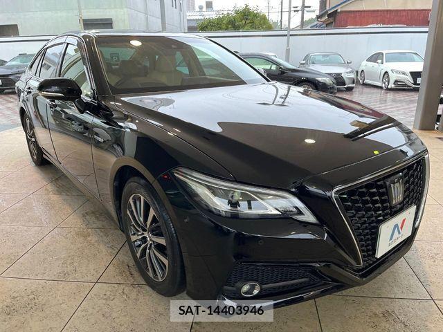 Toyota CROWN SEDAN 2019-02 8795627-16