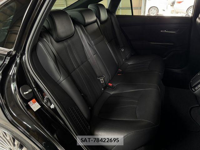 Toyota CROWN SEDAN 2018-09 8795626-23