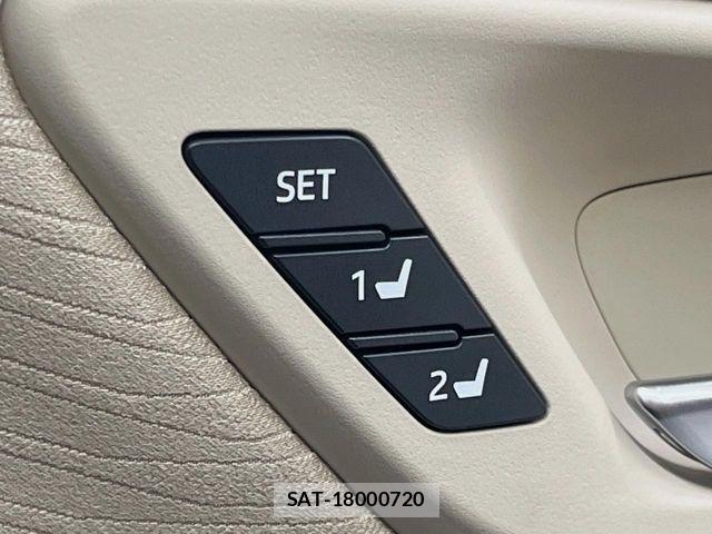 Toyota CROWN SEDAN 2018-11 8795625-9