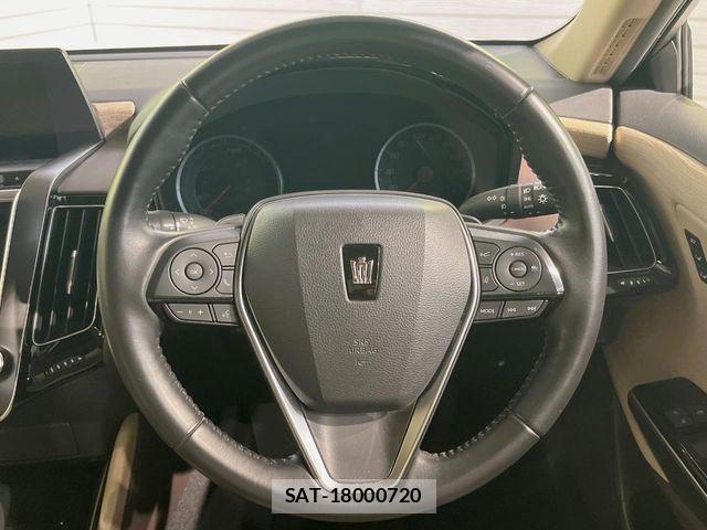 Toyota CROWN SEDAN 2018-11 8795625-14
