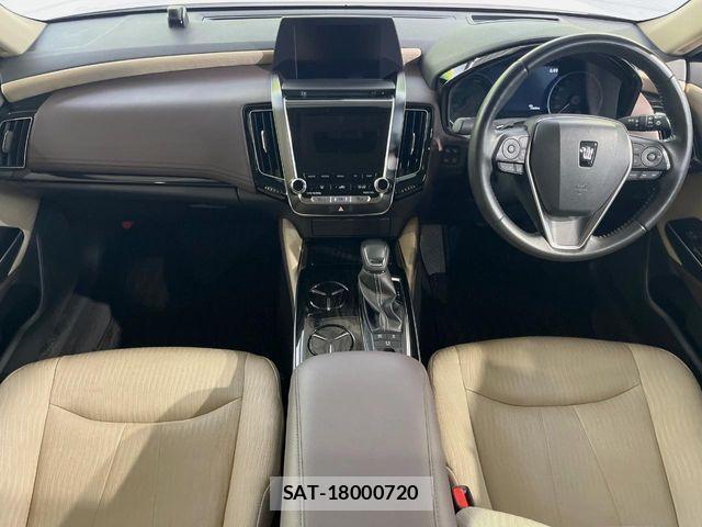 Toyota CROWN SEDAN 2018-11 8795625-1