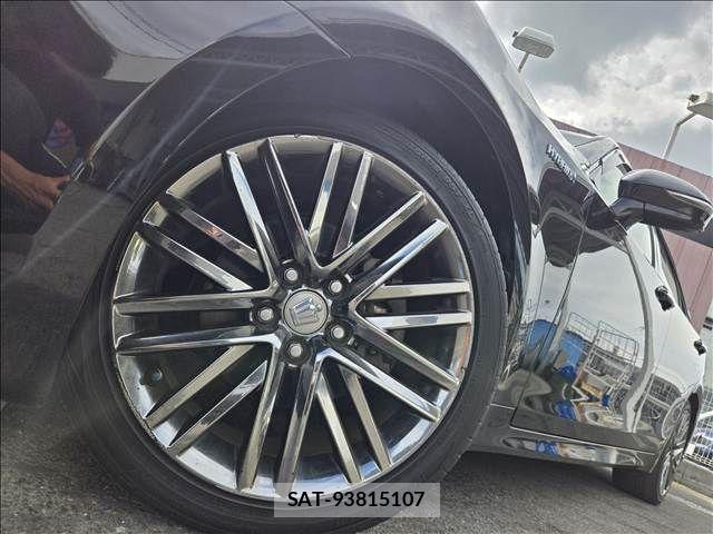 Toyota CROWN SEDAN 2013-08 8795637-18