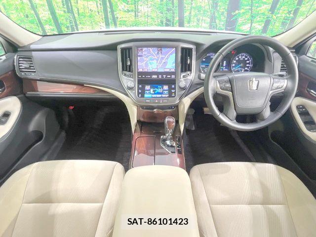 Toyota CROWN SEDAN 2013-12 8795638-1