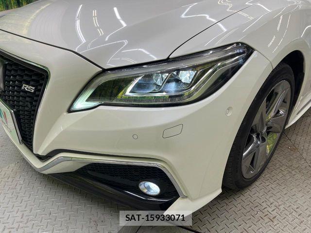 Toyota CROWN SEDAN 2019-08 8828401-11