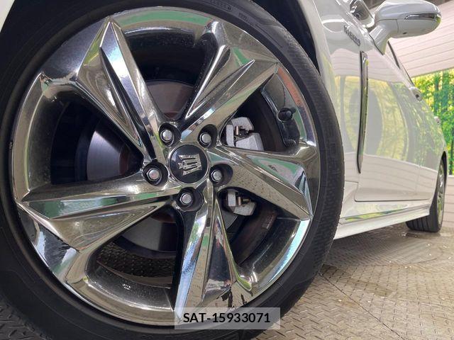 Toyota CROWN SEDAN 2019-08 8828401-12