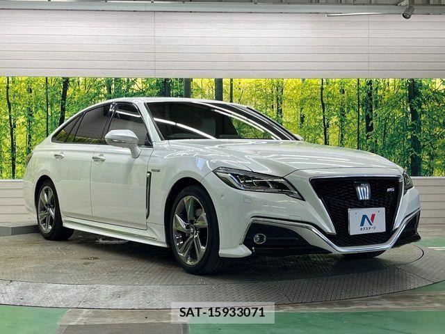 Toyota CROWN SEDAN 2019-08 8828401-15