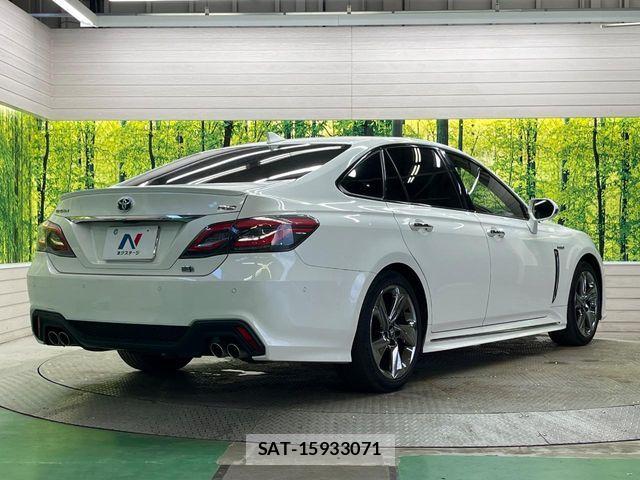Toyota CROWN SEDAN 2019-08 8828401-16