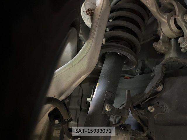 Toyota CROWN SEDAN 2019-08 8828401-19
