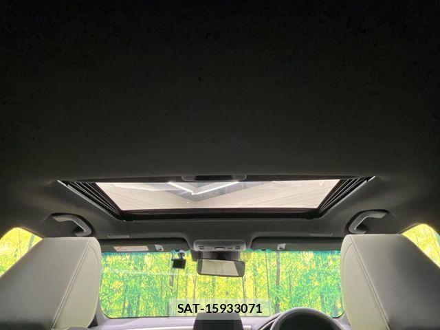 Toyota CROWN SEDAN 2019-08 8828401-4