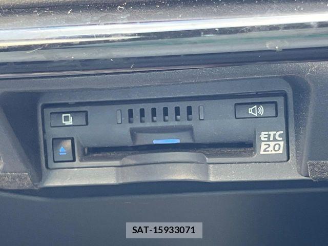 Toyota CROWN SEDAN 2019-08 8828401-6