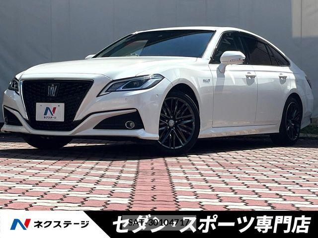 Toyota CROWN SEDAN 2019-09 8828411-0
