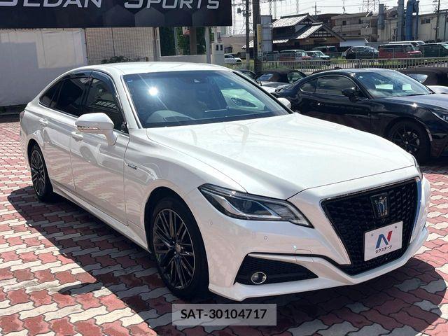 Toyota CROWN SEDAN 2019-09 8828411-15