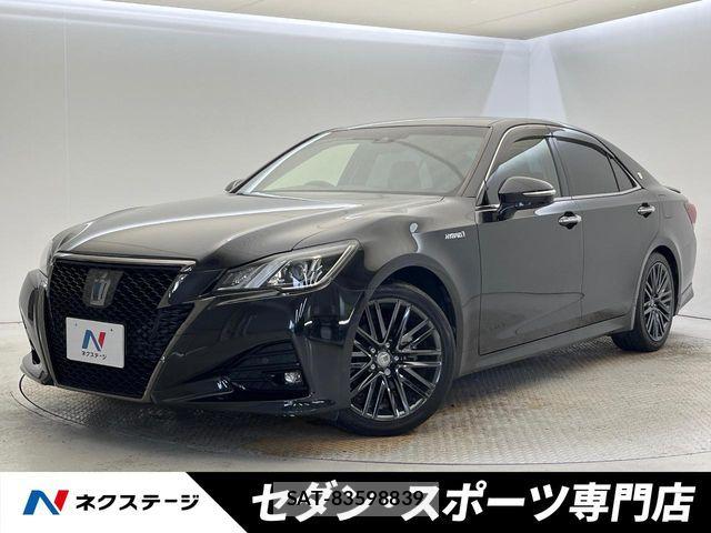Toyota CROWN SEDAN 2017-09 8828408-0