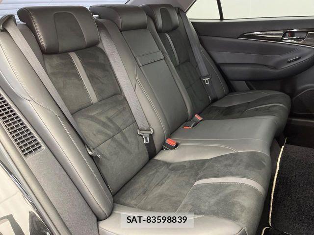 Toyota CROWN SEDAN 2017-09 8828408-13