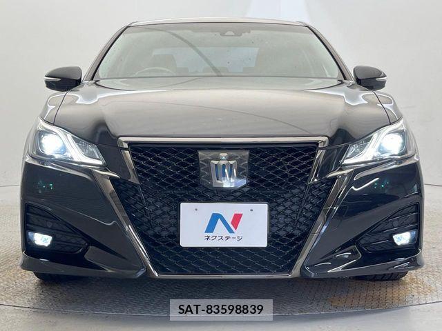 Toyota CROWN SEDAN 2017-09 8828408-15