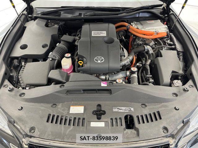 Toyota CROWN SEDAN 2017-09 8828408-19