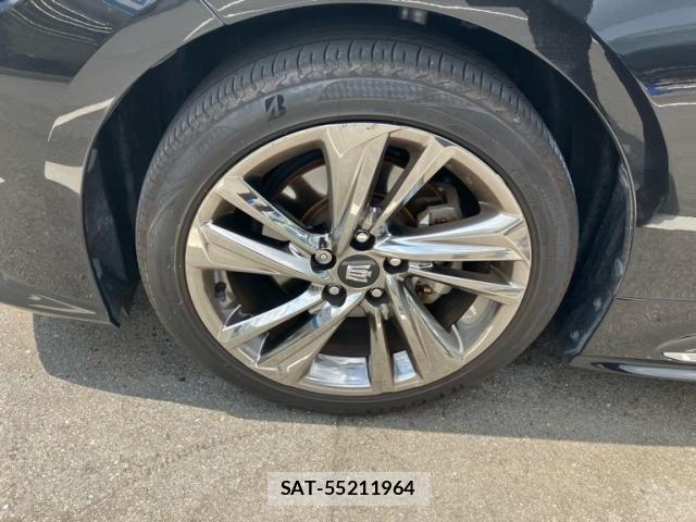 Toyota CROWN SEDAN 2020-12 8828396-6
