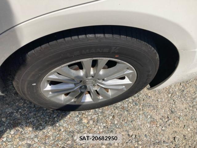 Toyota CROWN SEDAN 2013-06 8828429-6