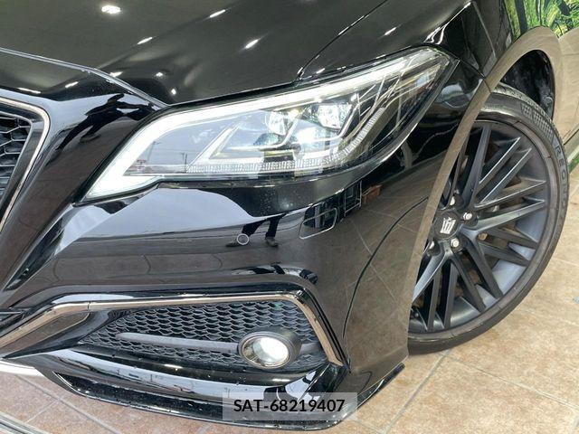 Toyota CROWN SEDAN 2022-03 8828394-11