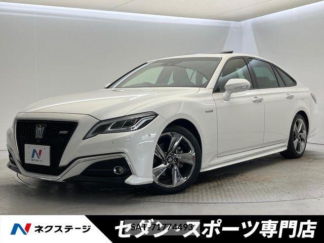 Toyota CROWN SEDAN 2018-09 8828400-0