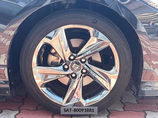 Toyota CROWN SEDAN 2018-09 8828406-12