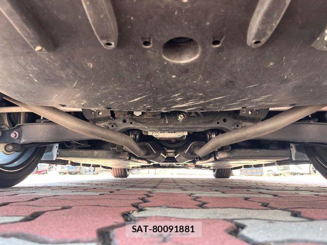 Toyota CROWN SEDAN 2018-09 8828406-18