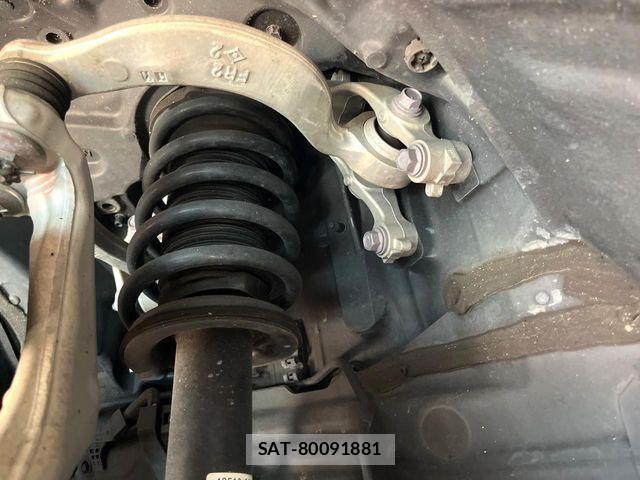 Toyota CROWN SEDAN 2018-09 8828406-19