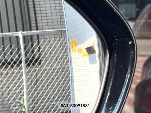 Toyota CROWN SEDAN 2018-09 8828406-6