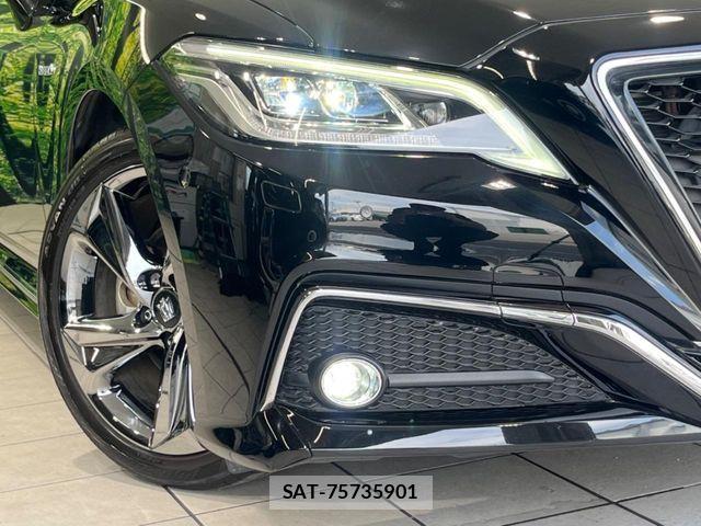 Toyota CROWN SEDAN 2018-06 8828398-11