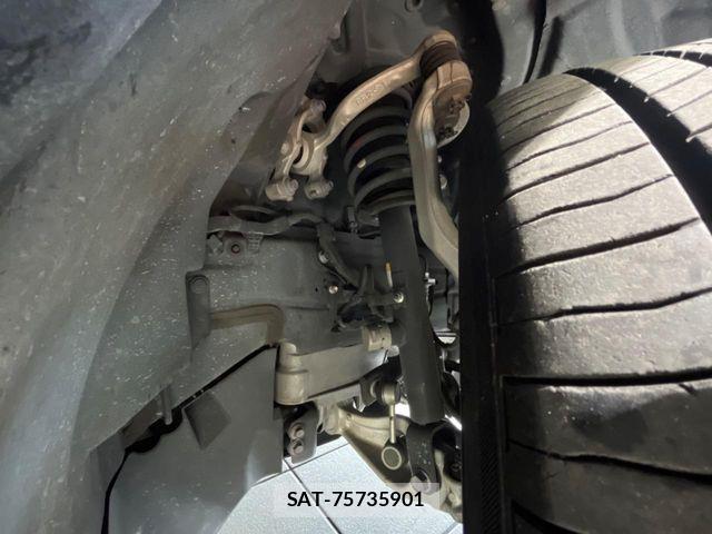 Toyota CROWN SEDAN 2018-06 8828398-19