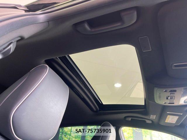 Toyota CROWN SEDAN 2018-06 8828398-2