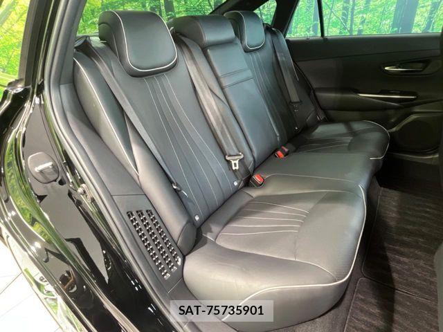 Toyota CROWN SEDAN 2018-06 8828398-8