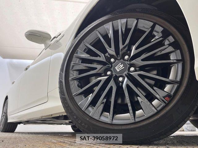 Toyota CROWN SEDAN 2020-05 8828397-9