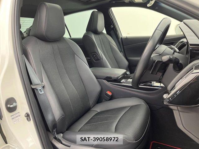 Toyota CROWN SEDAN 2020-05 8828397-11