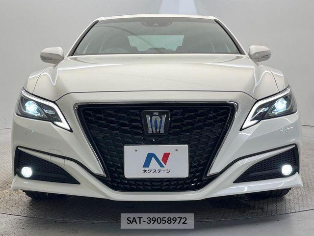 Toyota CROWN SEDAN 2020-05 8828397-16
