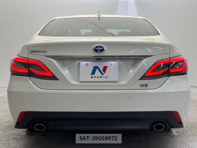 Toyota CROWN SEDAN 2020-05 8828397-17