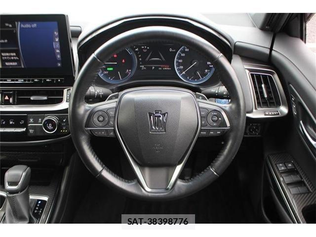 Toyota CROWN SEDAN 2021-11 8828413-21