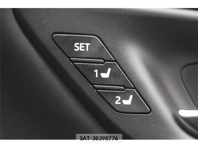 Toyota CROWN SEDAN 2021-11 8828413-25