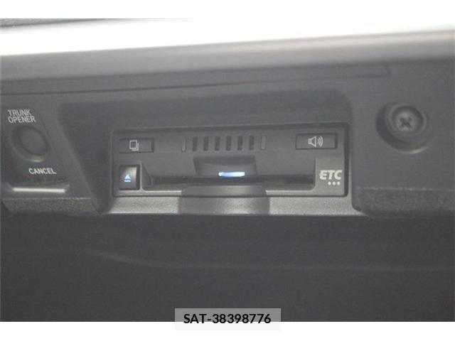 Toyota CROWN SEDAN 2021-11 8828413-5