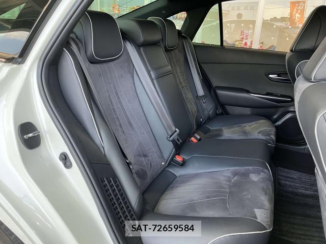 Toyota CROWN SEDAN 2019-06 8828403-20
