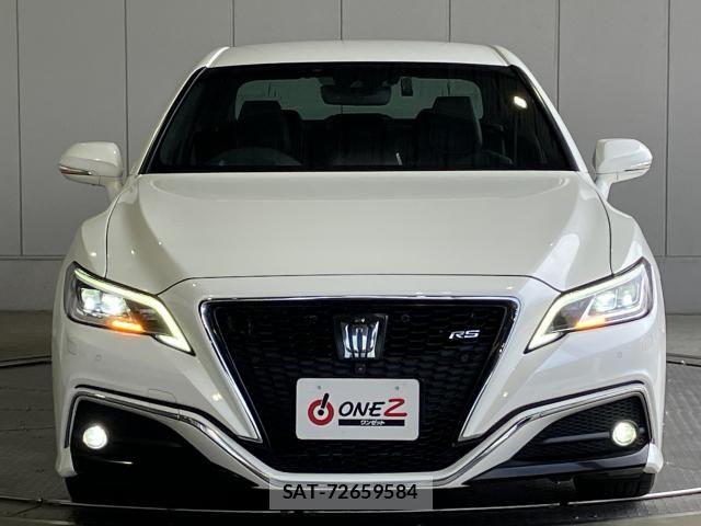 Toyota CROWN SEDAN 2019-06 8828403-24