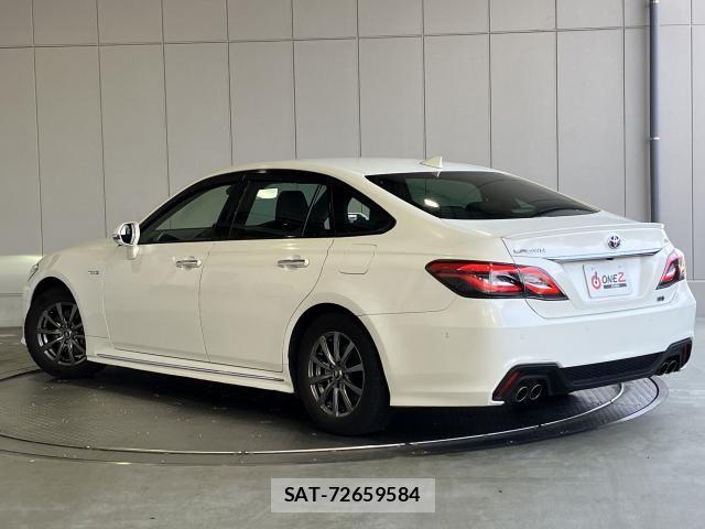 Toyota CROWN SEDAN 2019-06 8828403-28