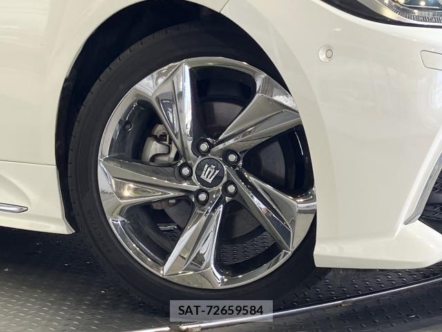 Toyota CROWN SEDAN 2019-06 8828403-3