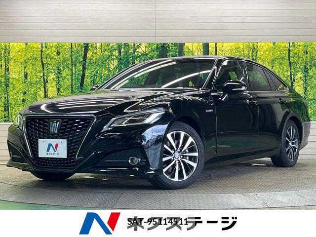 Toyota CROWN SEDAN 2019-08 8828415-0