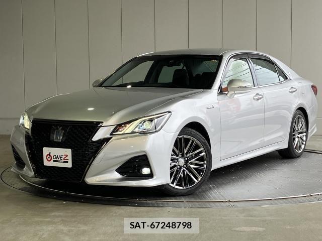 Toyota CROWN SEDAN 2018-04 8828409-21