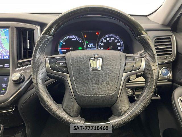 Toyota CROWN SEDAN 2013-04 8828426-15