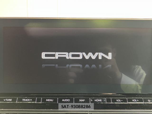 Toyota CROWN SEDAN 2022-02 8828393-9